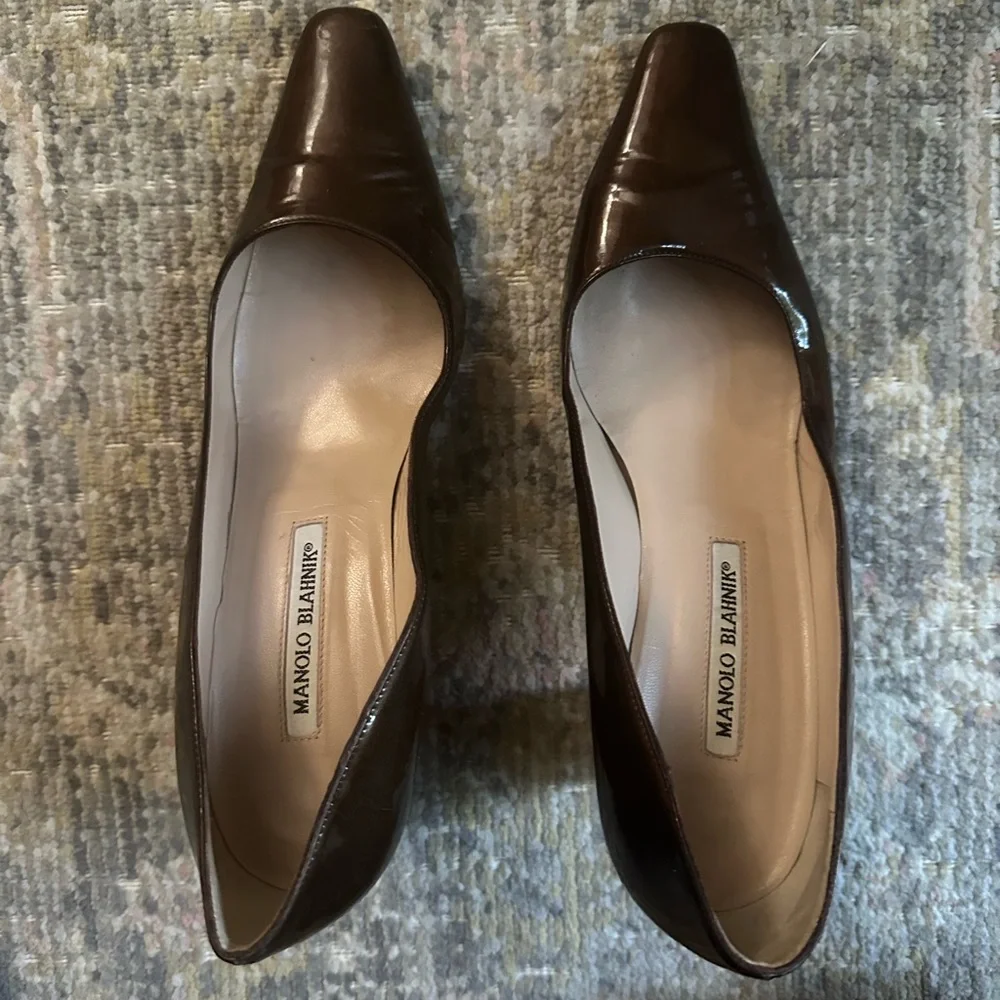Manolo Blahnik Vintage Cache Square Toe Brown Patent Leather Block Heels Size 39